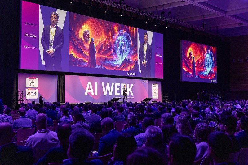 L’AI WeeK chiude la sua quinta edizione con numeri da record: quasi 8mila presenze e oltre 2mila incontri di networking
